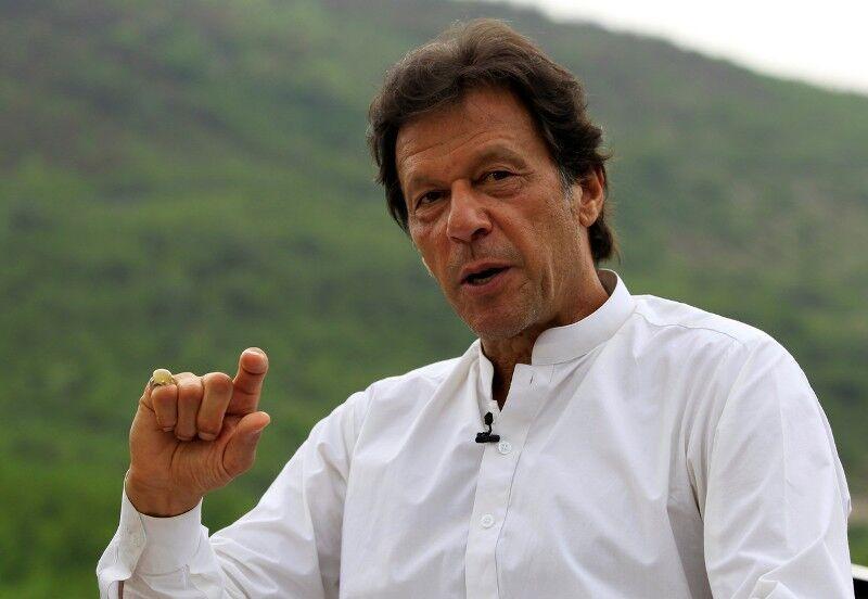 خبرنگاران عمران خان: پاکستان به دنبال خرید تسلیحات و روابط بهتر با روسیه است