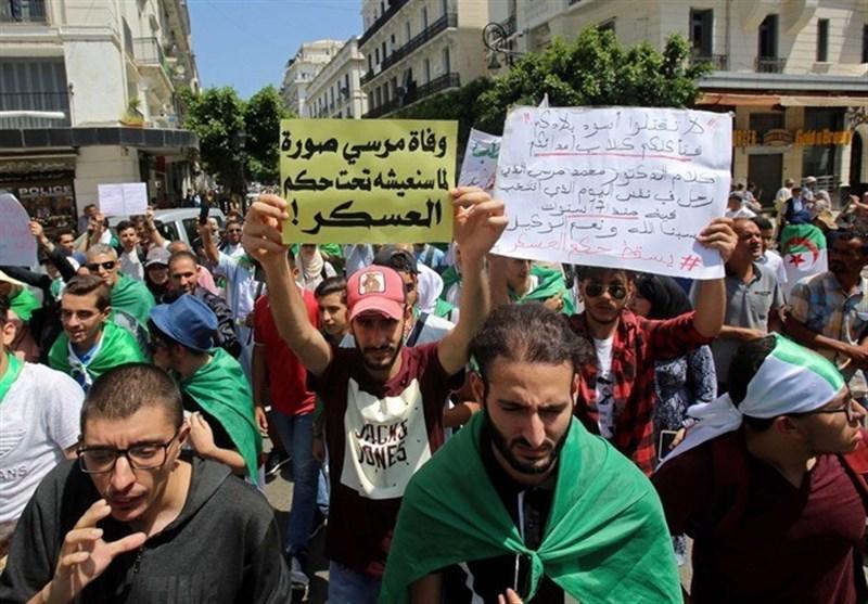 تظاهرات مردم الجزایر ضد رئیس جمهور مصر
